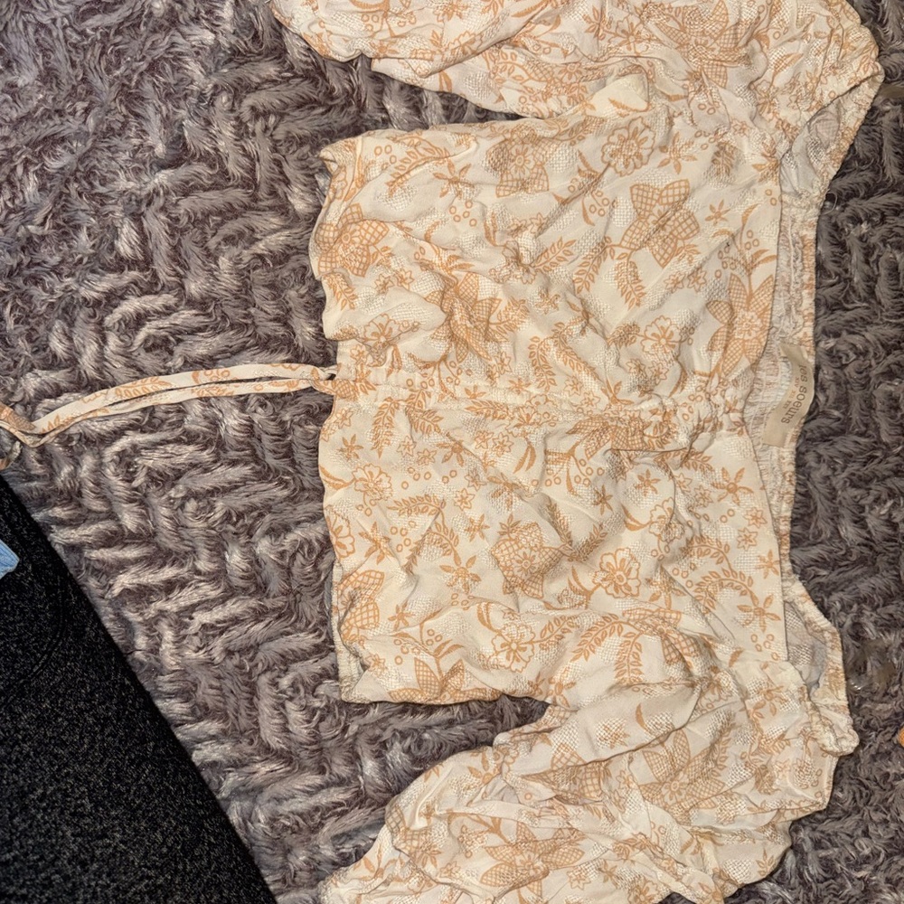 Lizard Thicket Cream and Tan Crop Top